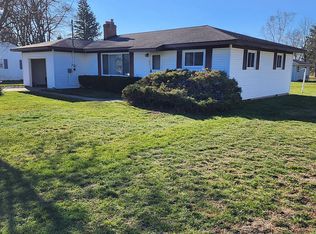 250 E Gloucester Dr, Saginaw, MI 48609