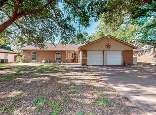 836 Springdale Rd, Bedford, TX 76021