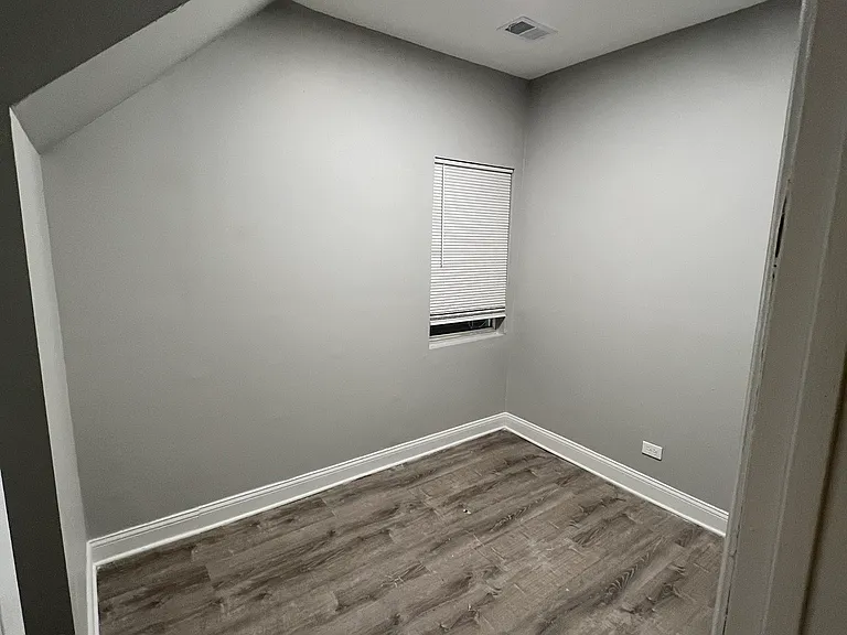 7053 S Dante Ave #1W — Photo 4