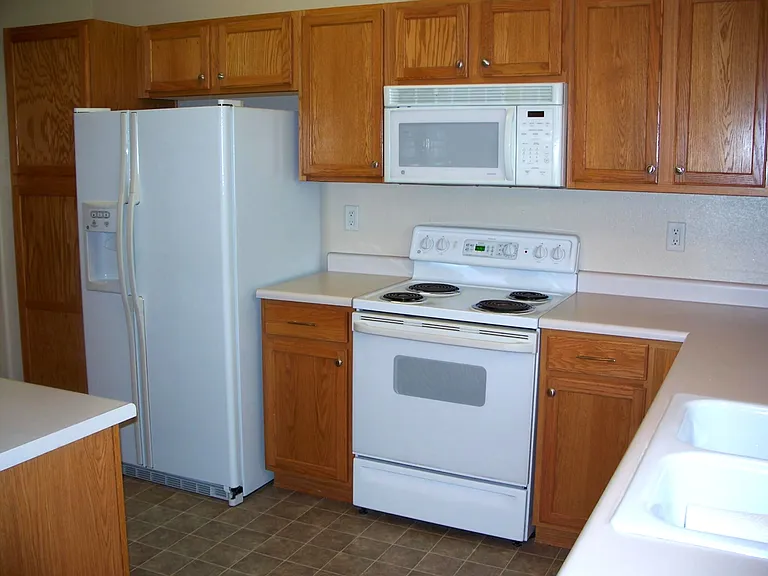 3732 Riviera Grv #202 — Photo 5
