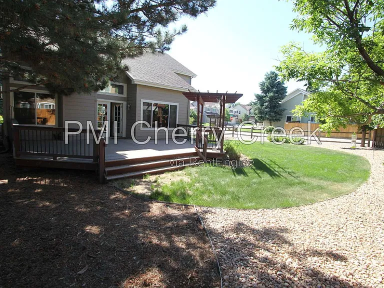 9800 Foxhill Cir — Photo 28