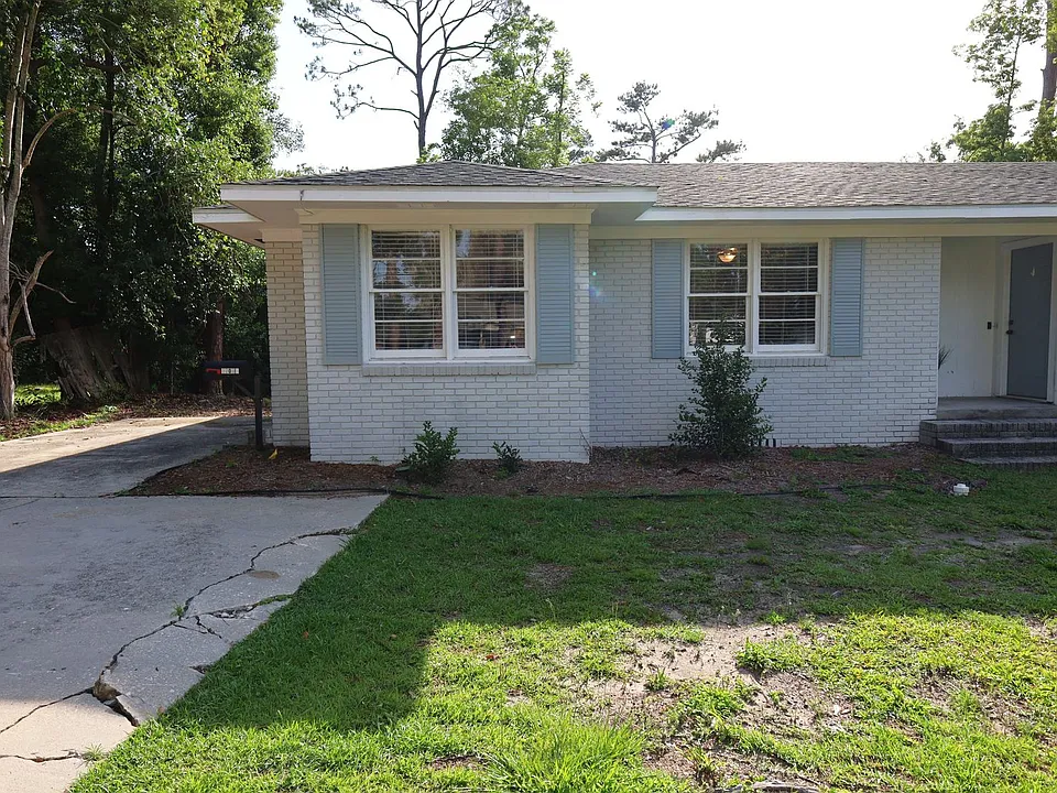 1709 Azalea Dr #B