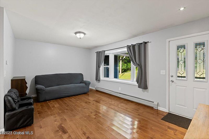 4th image of 20 Chaundry Lane