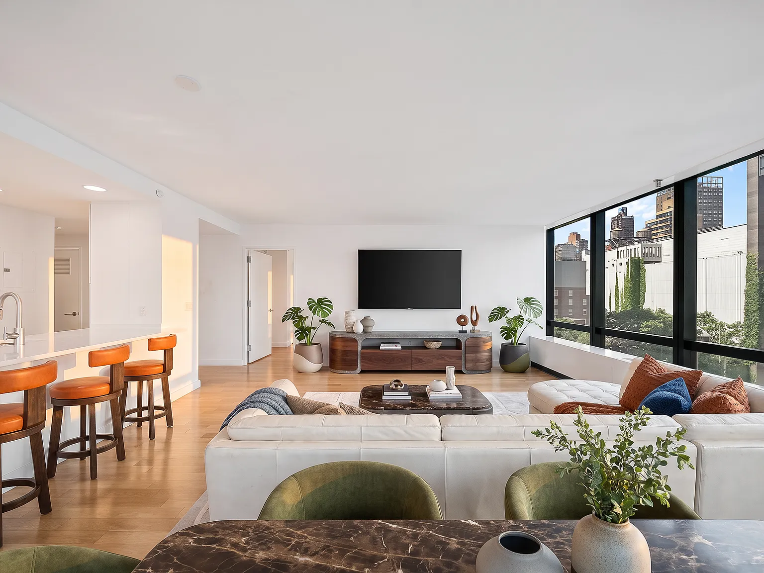1113 York Avenue — Photo 3