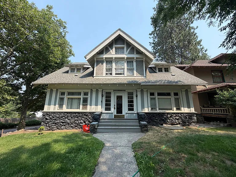 1828 West 9th — Photo 2