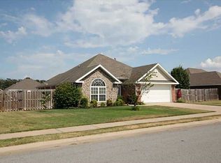 1432 Zachary St, Pea Ridge, AR 72751