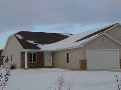 N1117 Craftsmen Ct, Greenville, WI, 54942