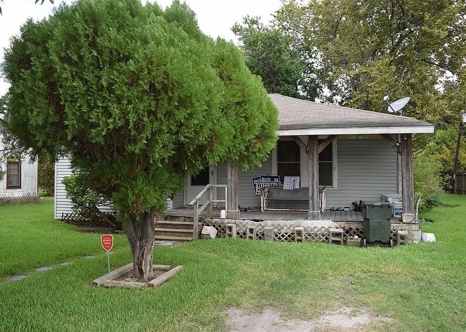 1st image of 2846 1/2 5th St