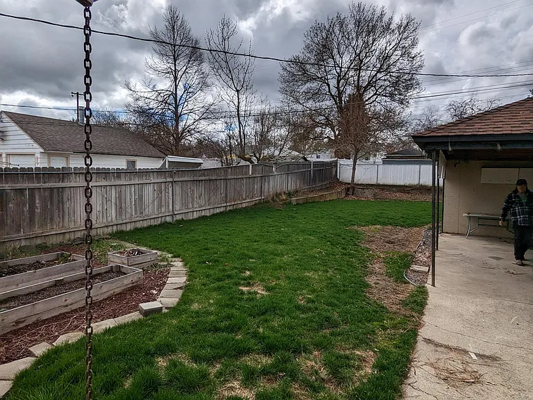 3320 E 19th Ave — Photo 3