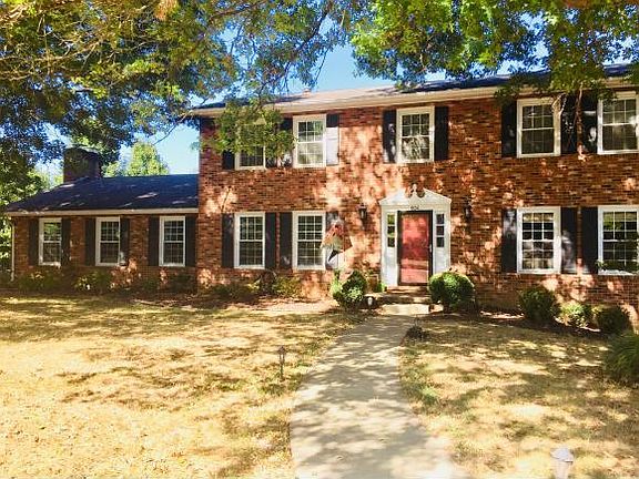 2nd image of 604 Douglas Dr
