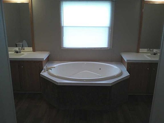 3rd image of 1214 Leafwood Dr