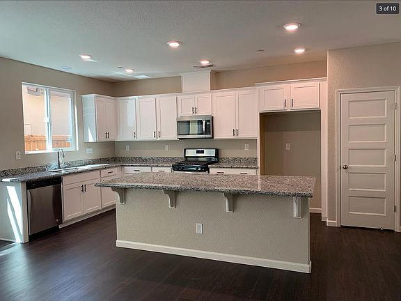3rd image of 3180 Mabry Dr