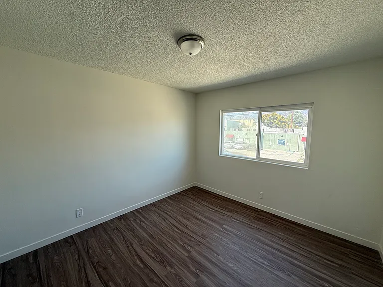 231 Justin Ave #7 — Photo 8