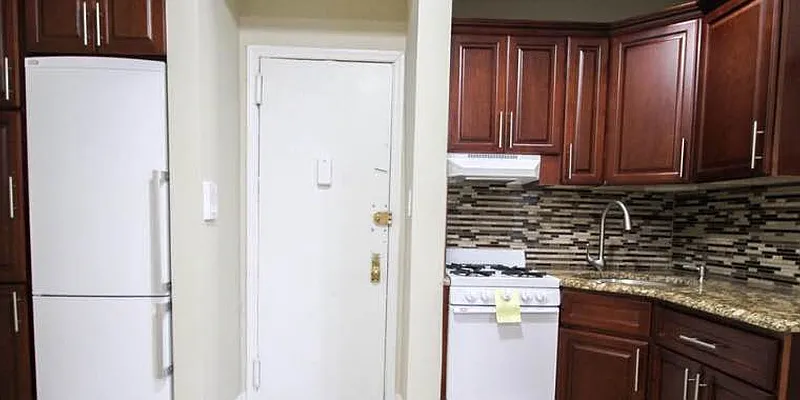 Rented by Hagstrom Management Inc | media 11