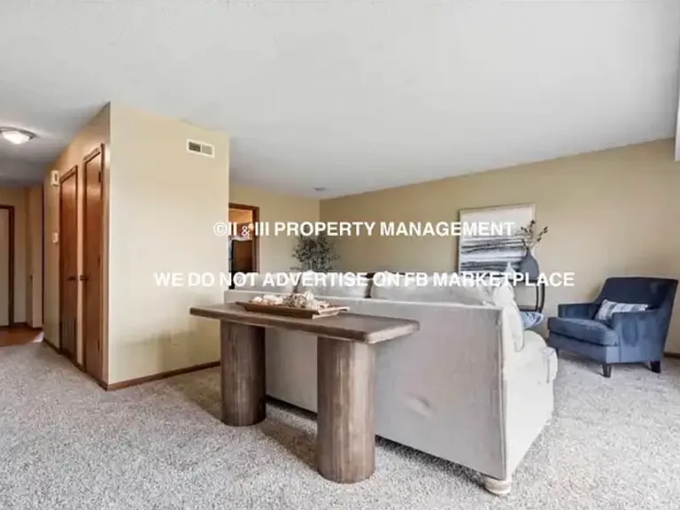 1103 Durham Dr — Photo 8