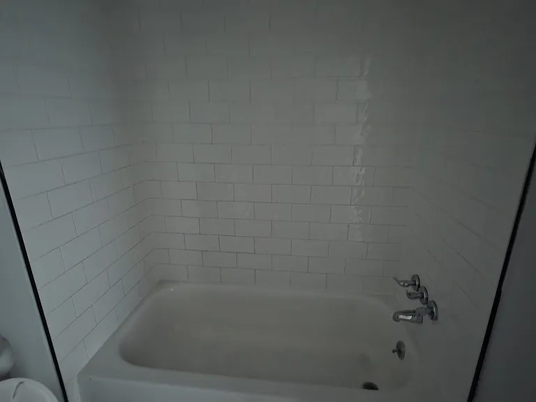 925 E 21st St #21 — Photo 3