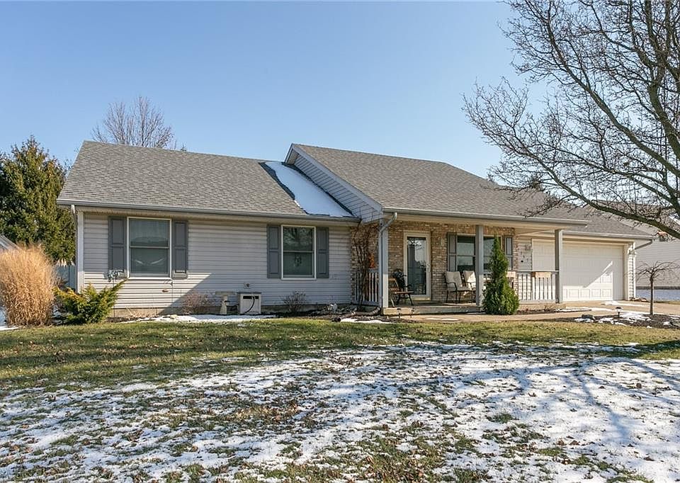 1st image of 3265 Redbud Dr