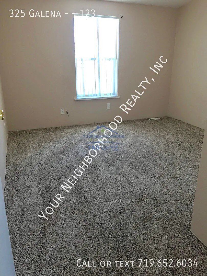 2 Bed 2 Bath Gold Camp Apartment — Photo 4