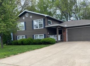 3009 Tomahawk Dr, Lawrence, KS 66049