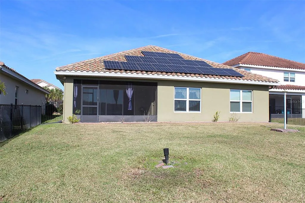 3 bed, 2.0 bath, 2138 sqft, $2,850 — Photo 4