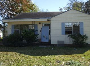 5204 4th St, Port Arthur, TX 77642