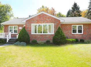 7421 Michael Rd, Orchard Park, NY 14127