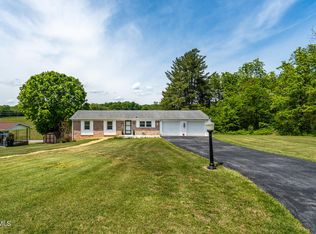 253 Fairford Ln, Blountville, TN 37617