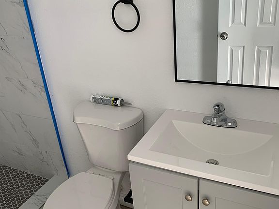 3rd image of 66310 1st St APT 5