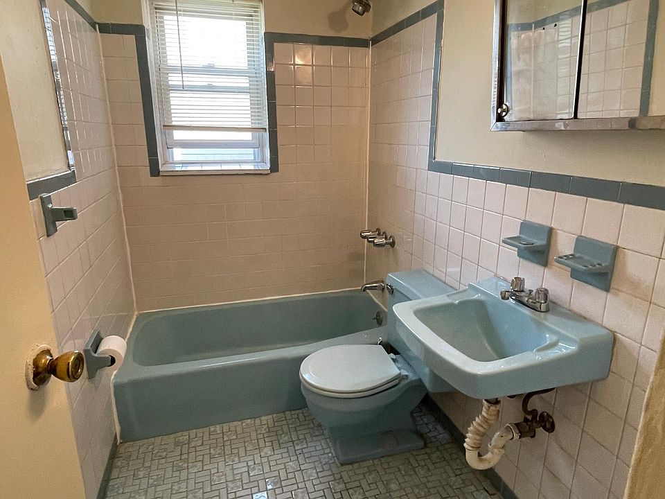 2nd image of 28 Cranford St #1D