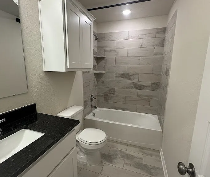 1340 Kingsgate Dr — Photo 18