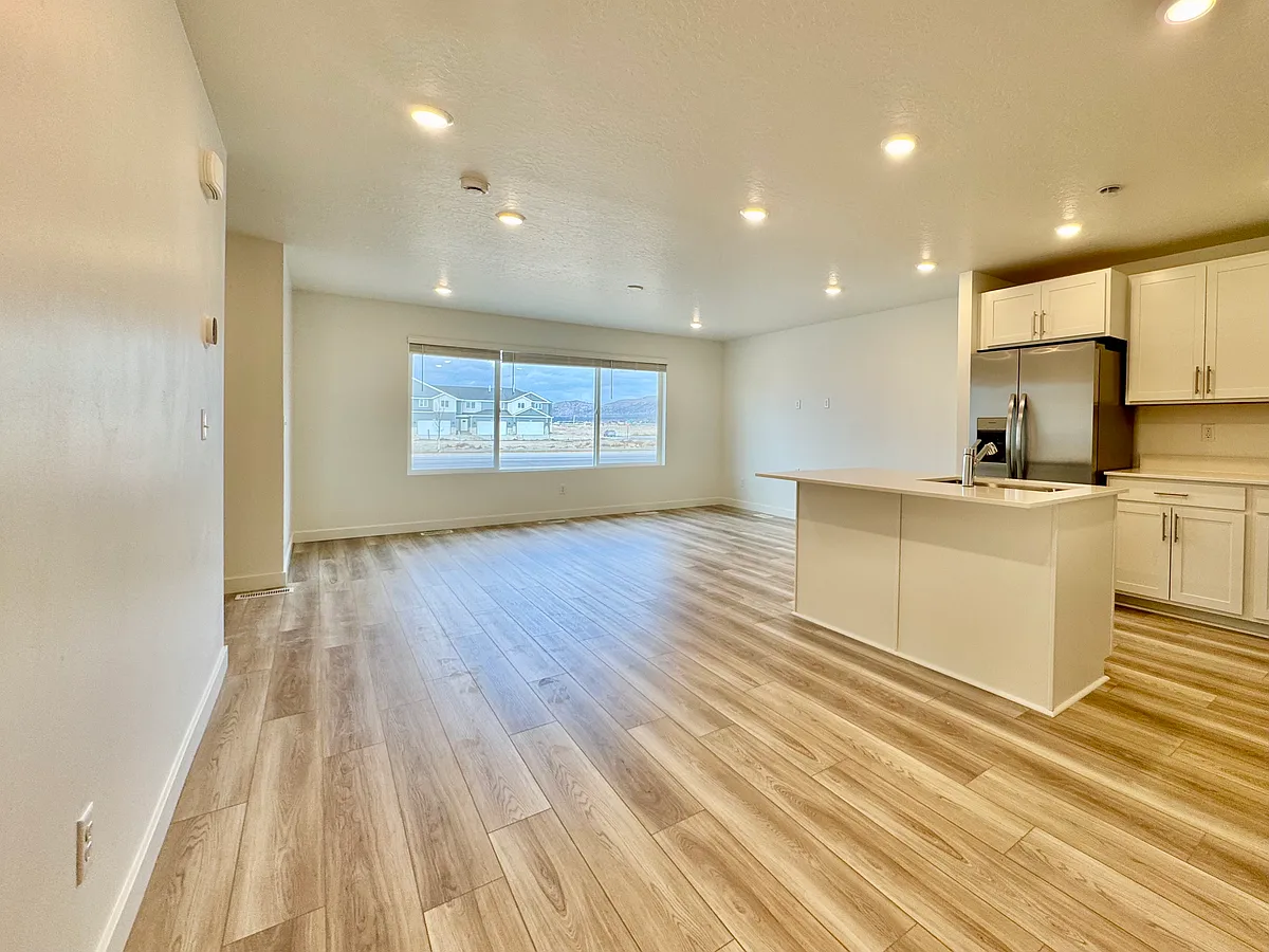 Building Photo - 2075 E Sand Hollow Dr #3207