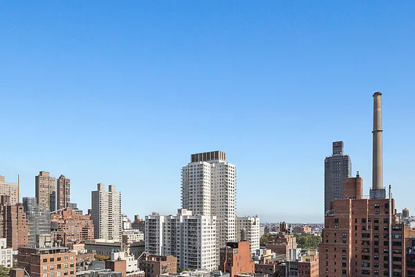 Sold by Douglas Elliman | media 18