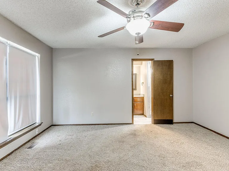 6804 Elk Canyon Rd — Photo 3