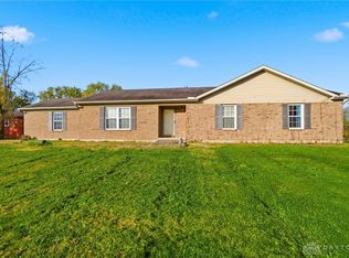 2033 Diamond Mill Rd, Brookville, OH 45309