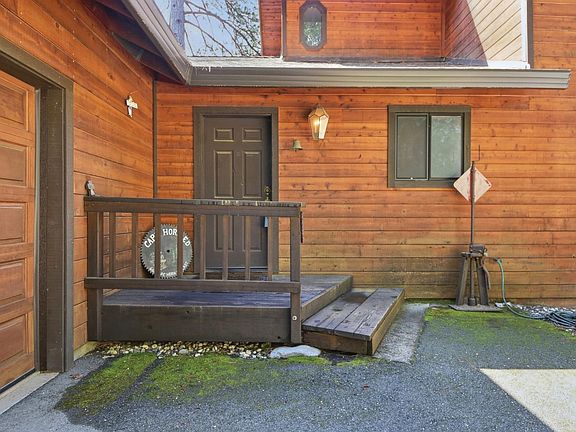 4th image of 661 Cape Horn Rd E