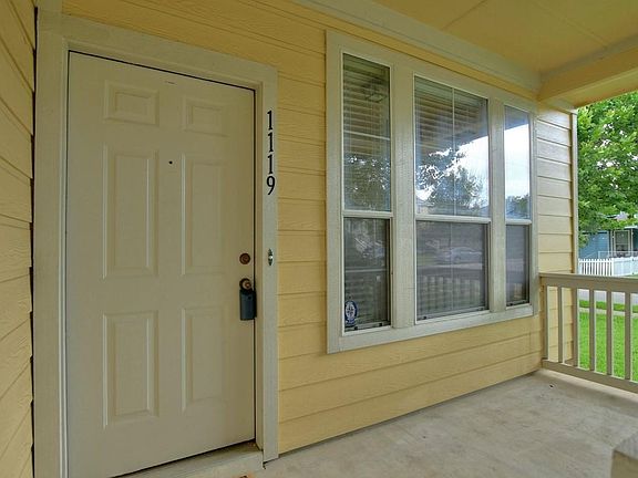 5th image of 1119 Peyton Pl