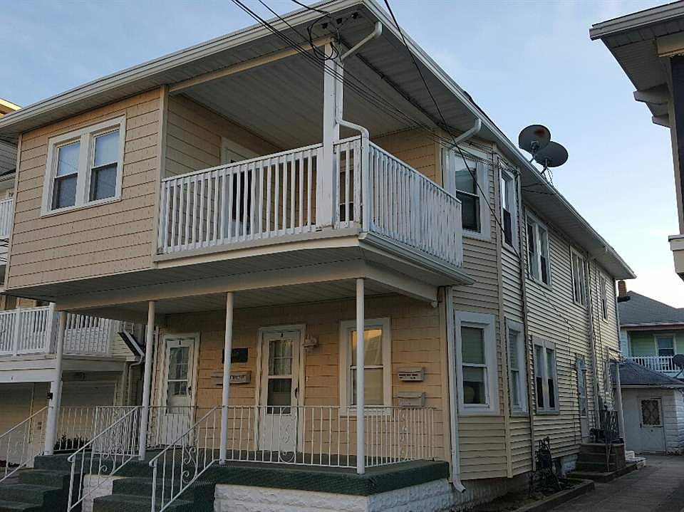 2nd image of 308 E Poplar Ave