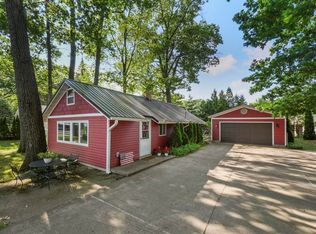 1403 Houghton View Dr, Houghton Lake, MI 48629