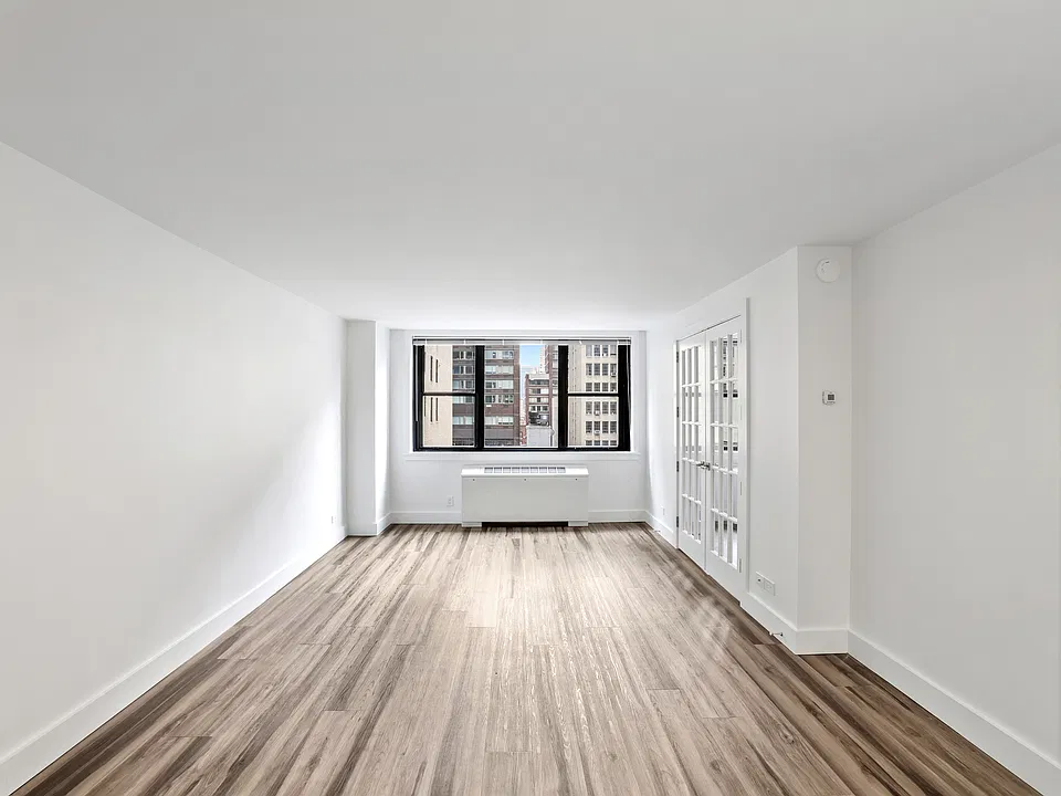 330 W 58th St #10C