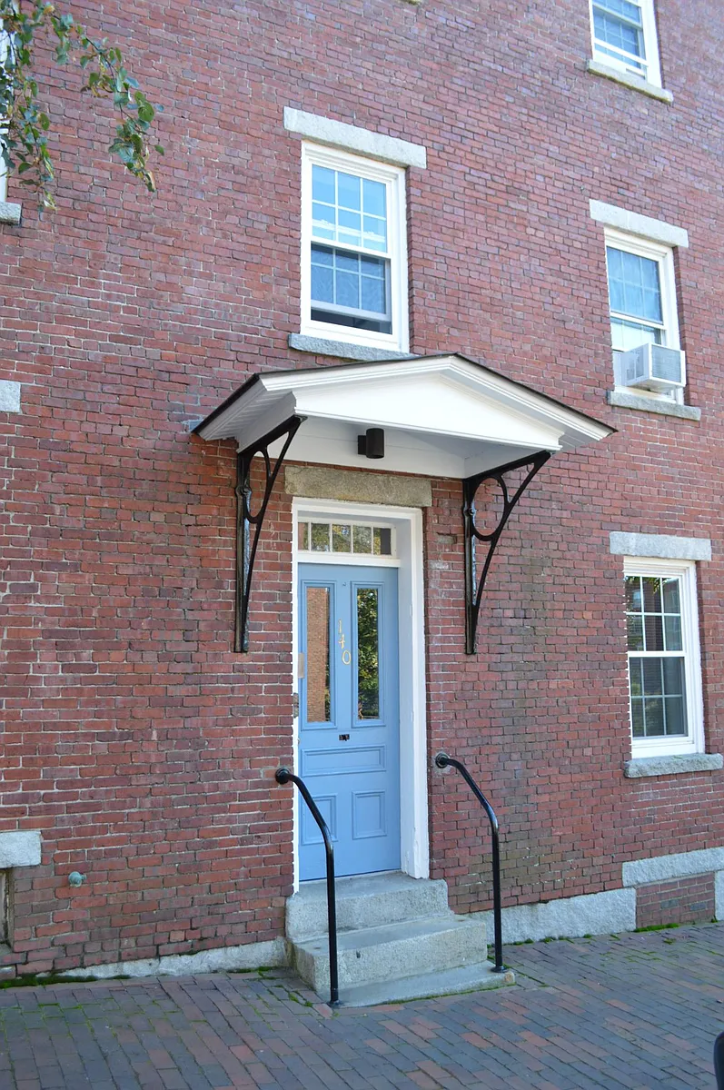 Building Photo - 140 Middle St #2