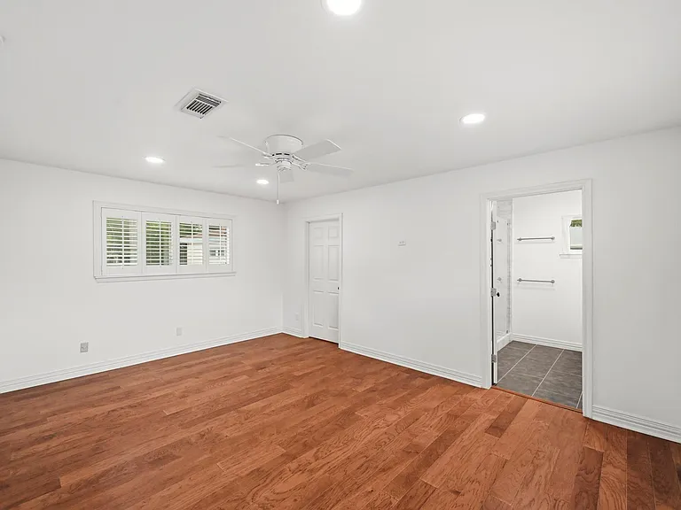 6131 Yarwell Dr — Photo 30