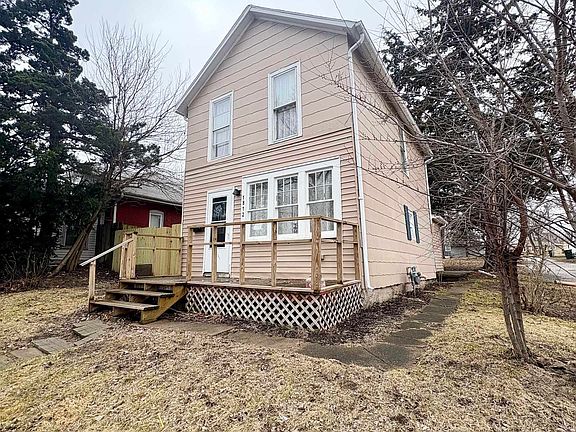 2nd image of 1812 Bank St