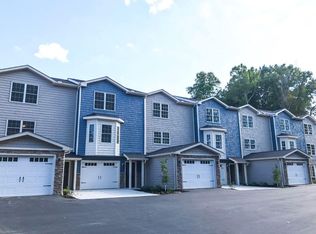 1317 Canyon Rd, Morgantown, WV 26508