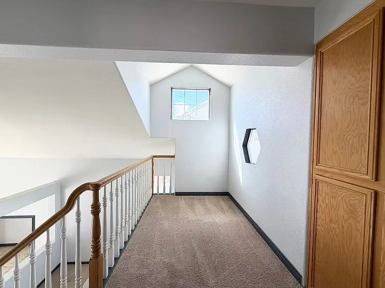 901 Golden Hawk Way — Photo 9