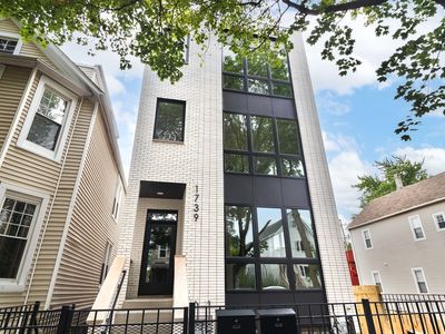 1739 N Whipple St #2, Chicago, IL, 60647