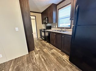 381 Nevada St, Belleville, MI 48111