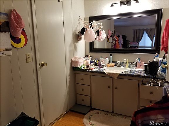 5th image of 2911 34th Avenue Ct E #52