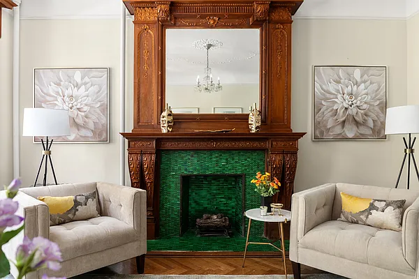 Sold by Compass | media 2
