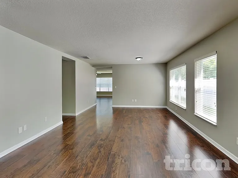 3165 Kearns Rd — Photo 2