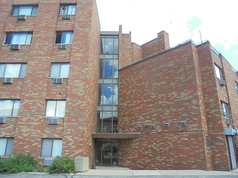 5310 N Chester Ave #301 — Photo 15